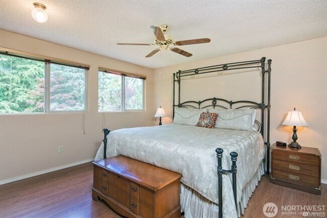 Building Photo - 3Bd/3.5Ba Bothell House