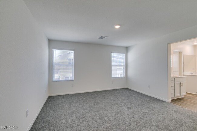 Building Photo - 2646 Snapdragon Fls Ave