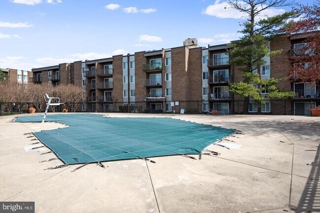 Building Photo - 60 S Van Dorn St