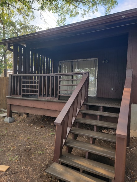 Building Photo - 3326 Scenic Ln