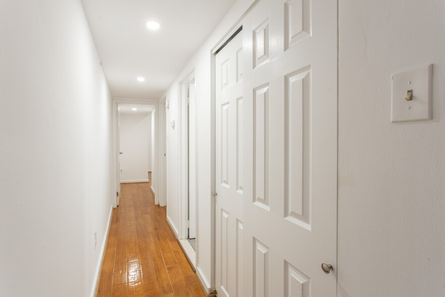 Hallway - 1035 Spruce St
