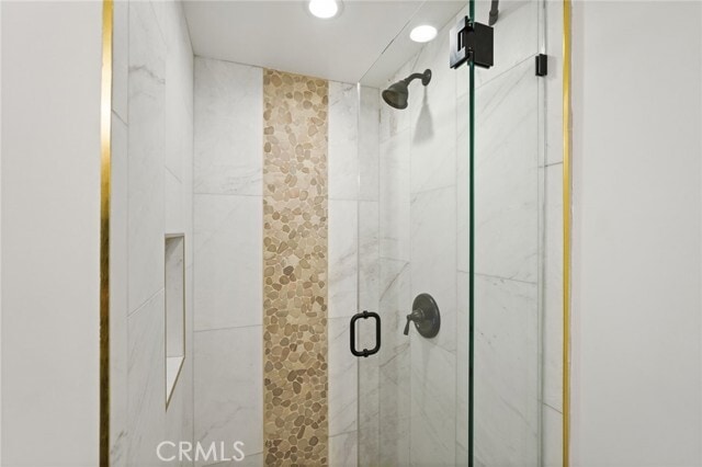 Building Photo - 2258 Helios Dr