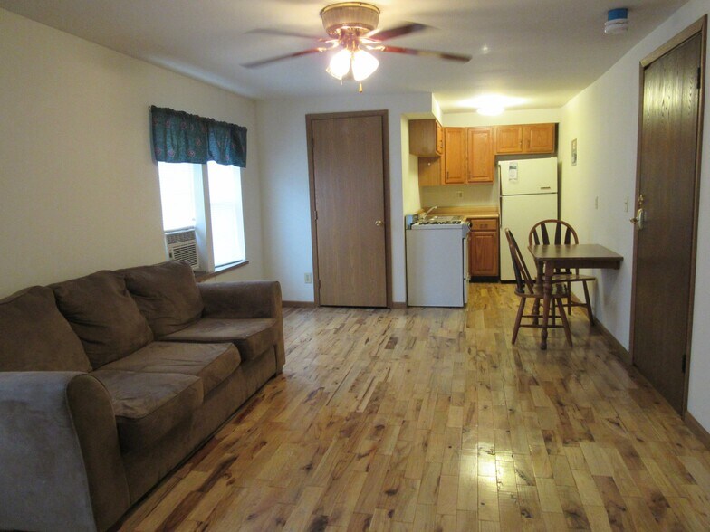 Building Photo - 4535 Piedmont Rd