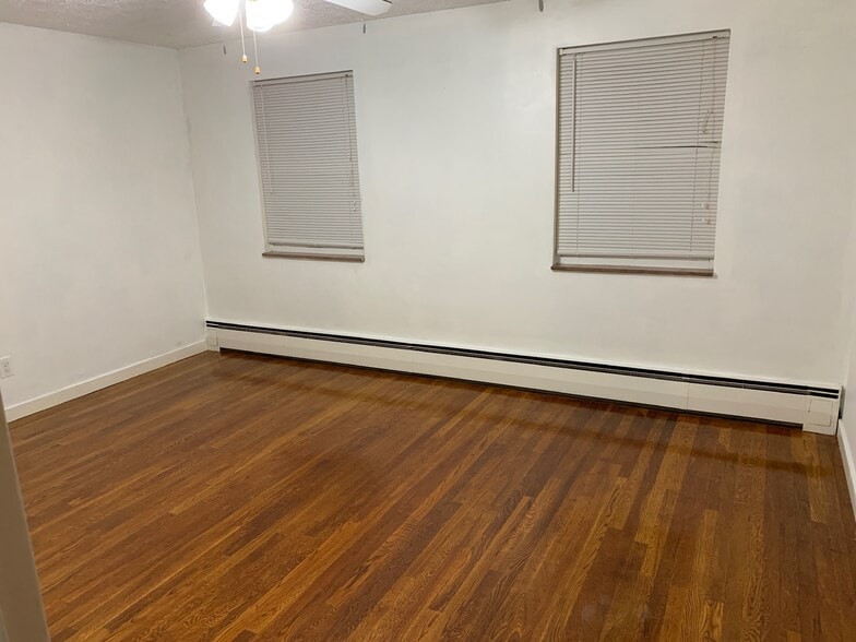 Bedroom 1 - 916 Portland St