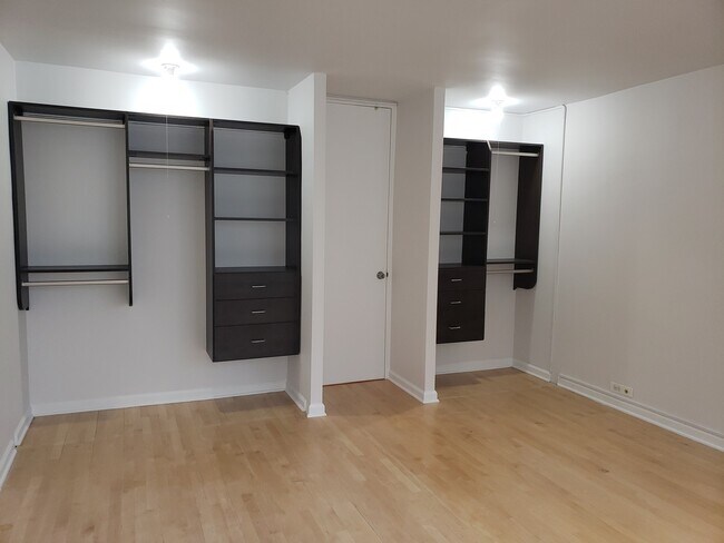 Building Photo - 535 N Michigan Ave