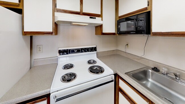 Kitchen - Safire at Matthews