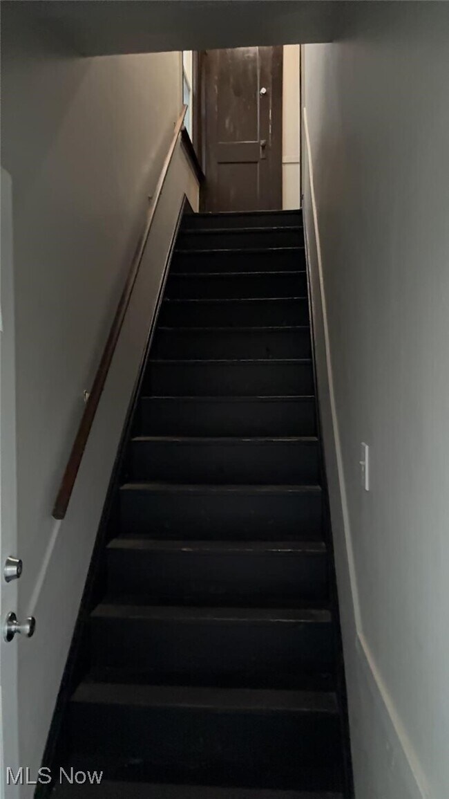 Building Photo - 2171 Olive Ave