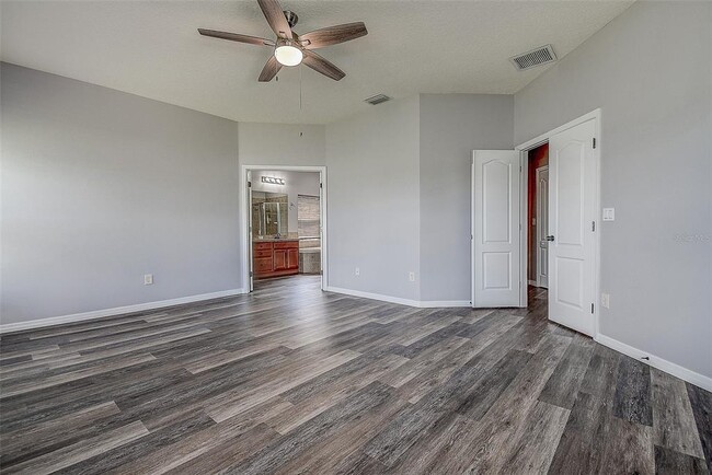 Building Photo - 1820 Mira Lago Cir