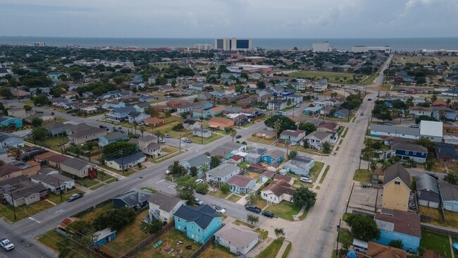 Building Photo - 6317 2nd St
