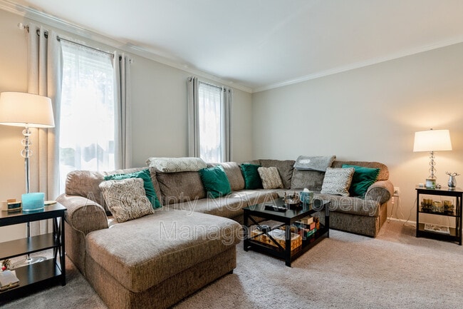 Building Photo - 12112 Amblewood Dr