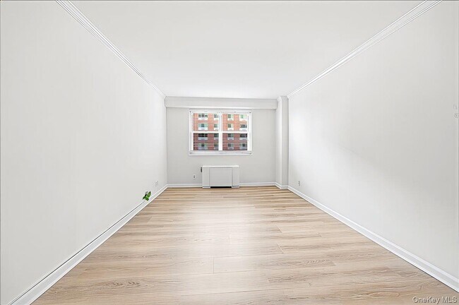 Building Photo - 30 Lake St