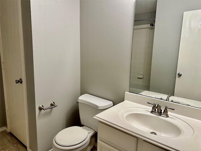 Building Photo - 29631 Evergreen Hills Dr