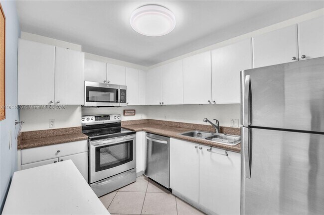 Building Photo - 2280 SW 32nd Ave