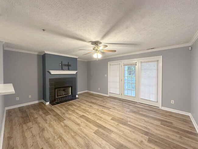 Building Photo - 410 Bubble Creek Ct