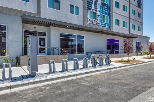 Building Photo - FULLY FURNISHED - 2 MONTHS FREE ON 14 MONT...