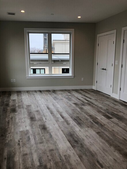 Primary Photo - 1500 Tremont St