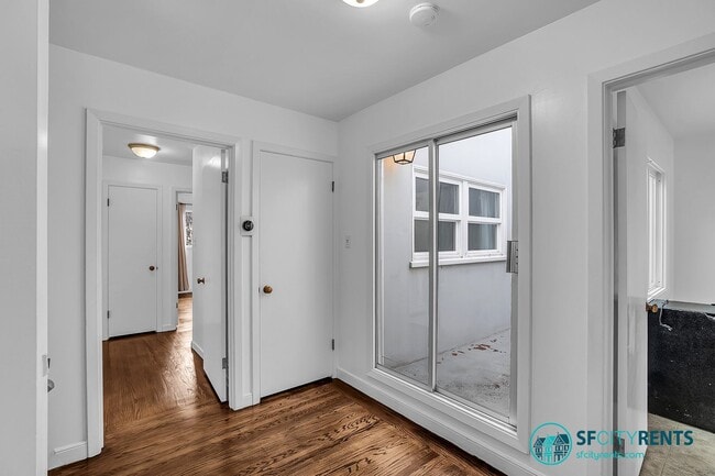 Building Photo - Diamond Heights/Noe Valley: Single Family Home w/ Guest Suite, Yard, Garage & EV Charger