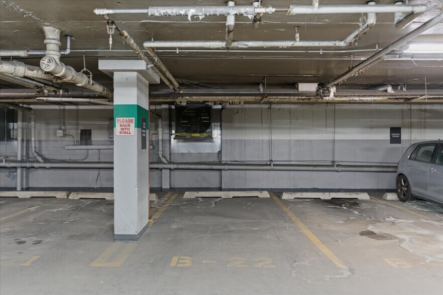 Building Photo - 655 W Irving Park Rd