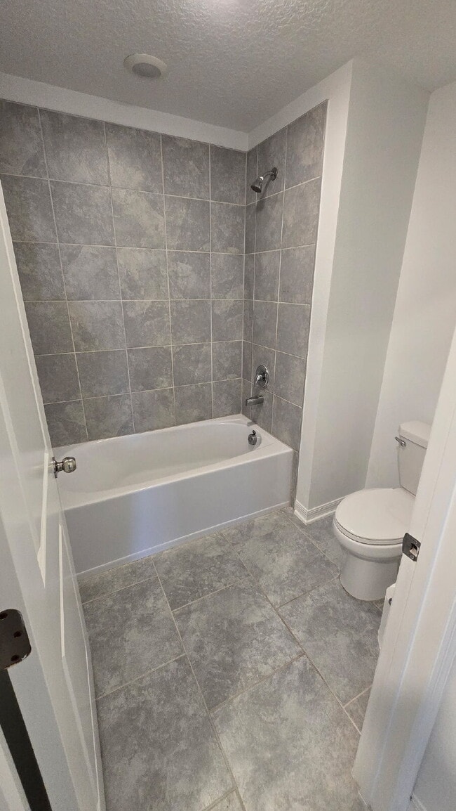 Building Photo - 3936 Willow Brk Dr