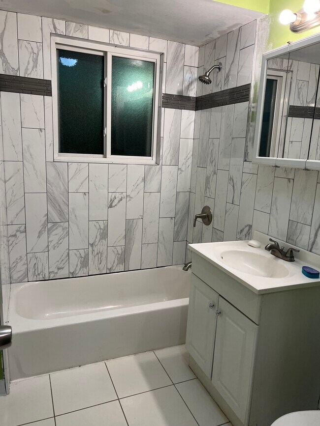 Bathroom - 714 Craig Pl
