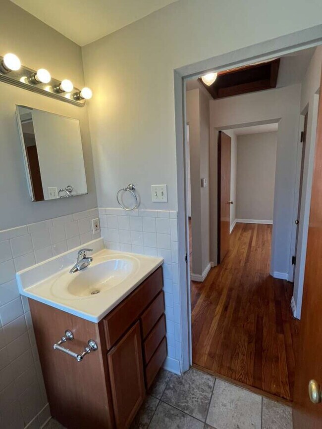 Building Photo - 9813 Lullaby Ln