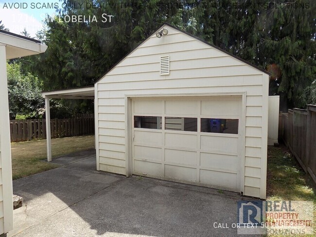 Building Photo - Charming two bedroom one bathroom home in ...