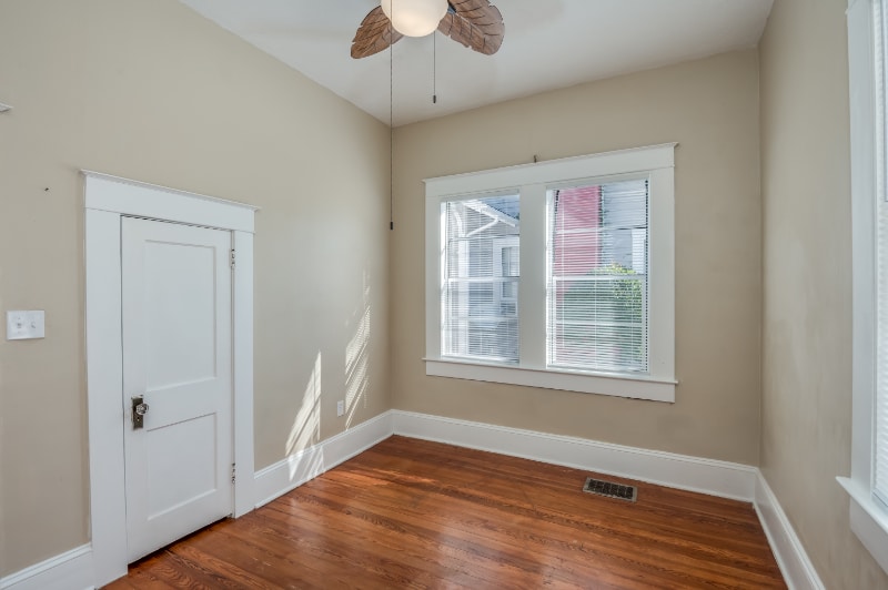 Building Photo - 427 E Washington Ave