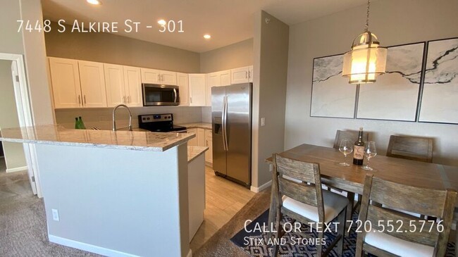 Building Photo - **Cozy Condo Available NOW** Minutes to Re...