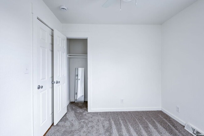 Building Photo - 665 Osceola St