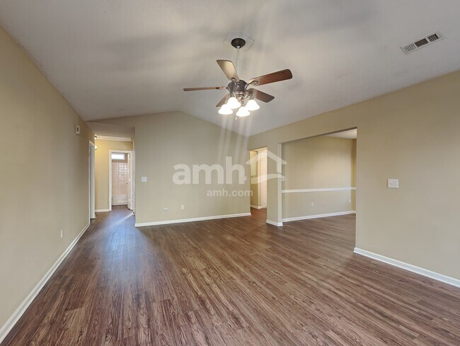 Building Photo - 219 Ashridge Way