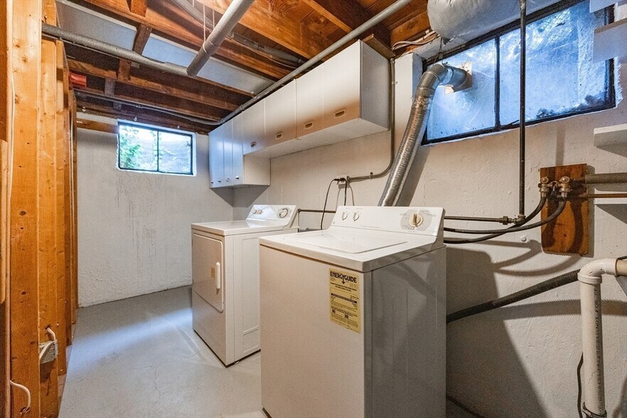 Laundry room - 356 Lexington St