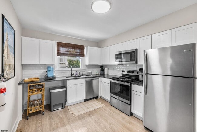 Building Photo - 159 Sheridan Square