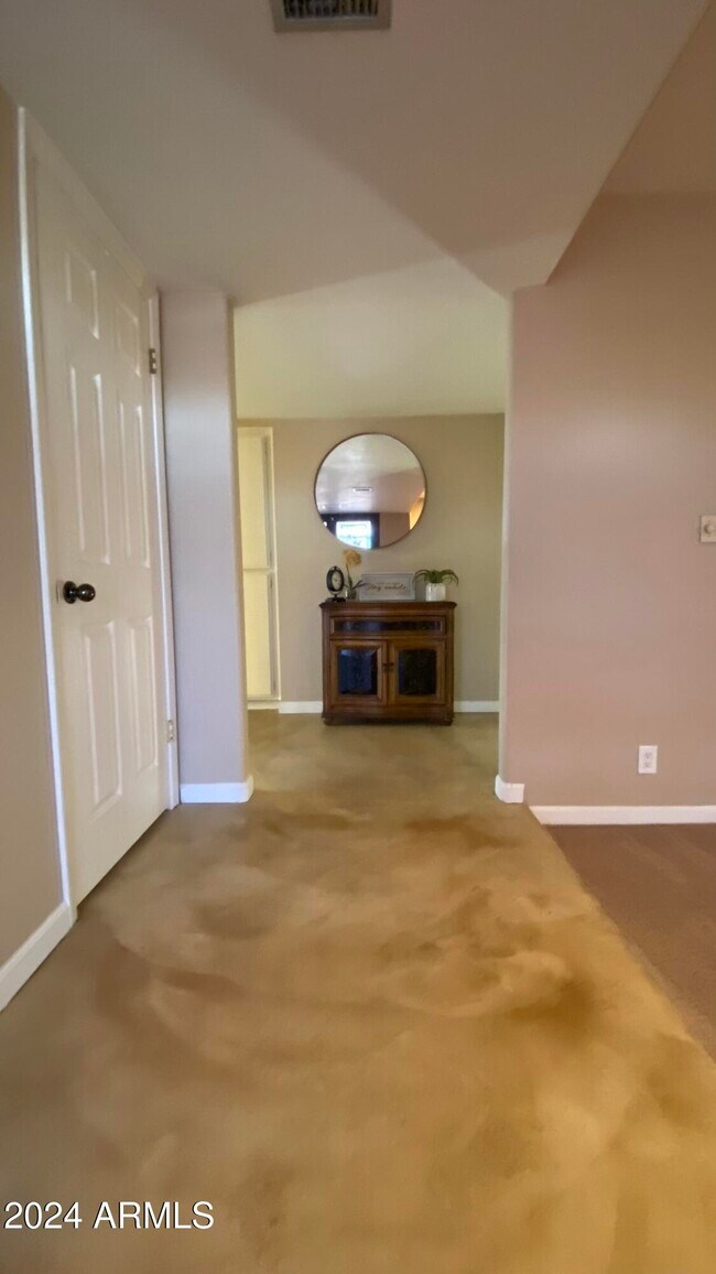 Building Photo - 6823 W Union Hills Dr