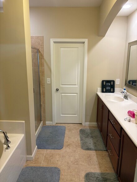 Building Photo - 509 Durants Neck Ln