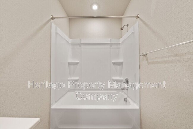Building Photo - 8718 Broad Wing Dr
