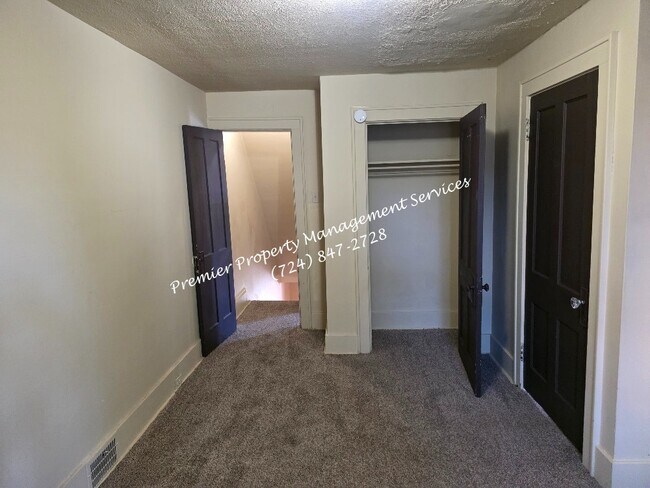 Building Photo - 1313 5th Ave