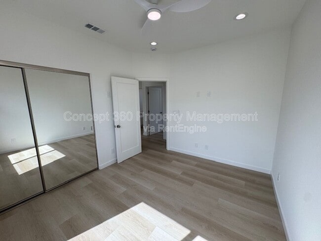 Building Photo - 6168 Briercrest Ave