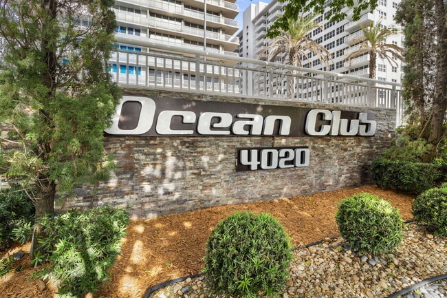 Building Photo - 4020 Galt Ocean Dr