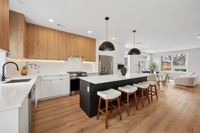 Building Photo - Forest Park - New Construction Luxury Townhomes!