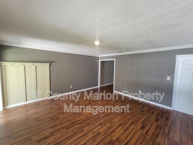 Building Photo - 2108 NE 3rd St