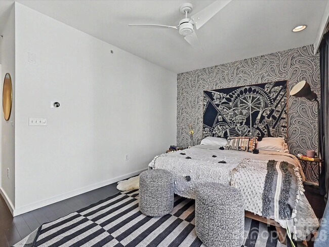 Building Photo - 341 Viburnum Way Ct