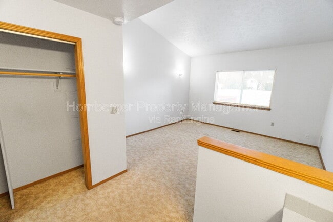 Building Photo - 1603 E 33rd Ave