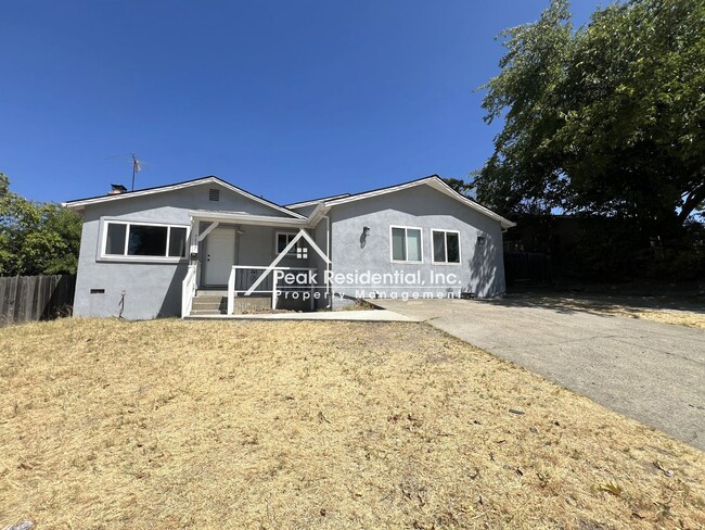 Primary Photo - Wonderful 3bd/2ba Orangevale Home!