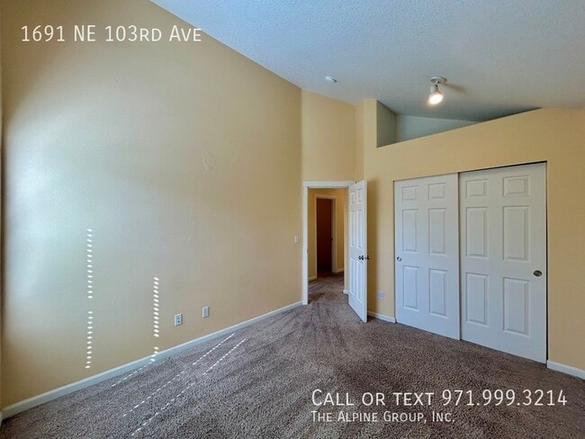 Building Photo - 1691 NE 103rd Ave
