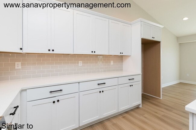 Building Photo - Luxury 2,200 Sq Ft Villa with Chef’s Kitch...