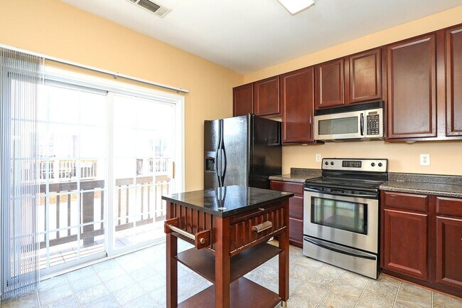 Building Photo - Weddington2664