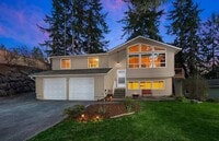 Building Photo - 4 Bed, 2.5 Bath Conveniently-located Single-family House Available for Rent!