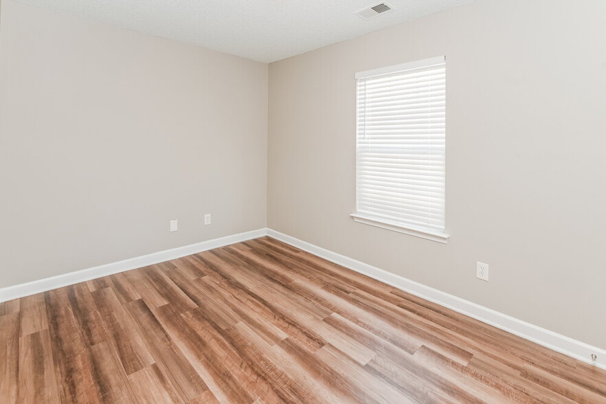 Building Photo - 2431 Fabyan Ln