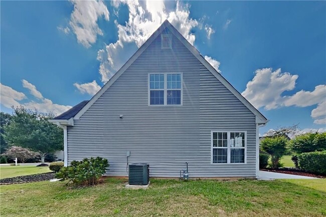 Building Photo - 1650 Willow River Run