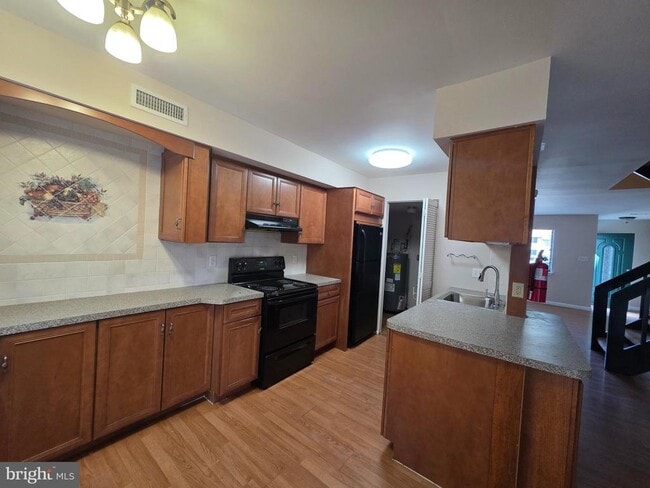 Building Photo - 2529 Cottonwood Ct